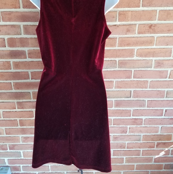 Maroon Velvet Dress - Picture 6 of 7